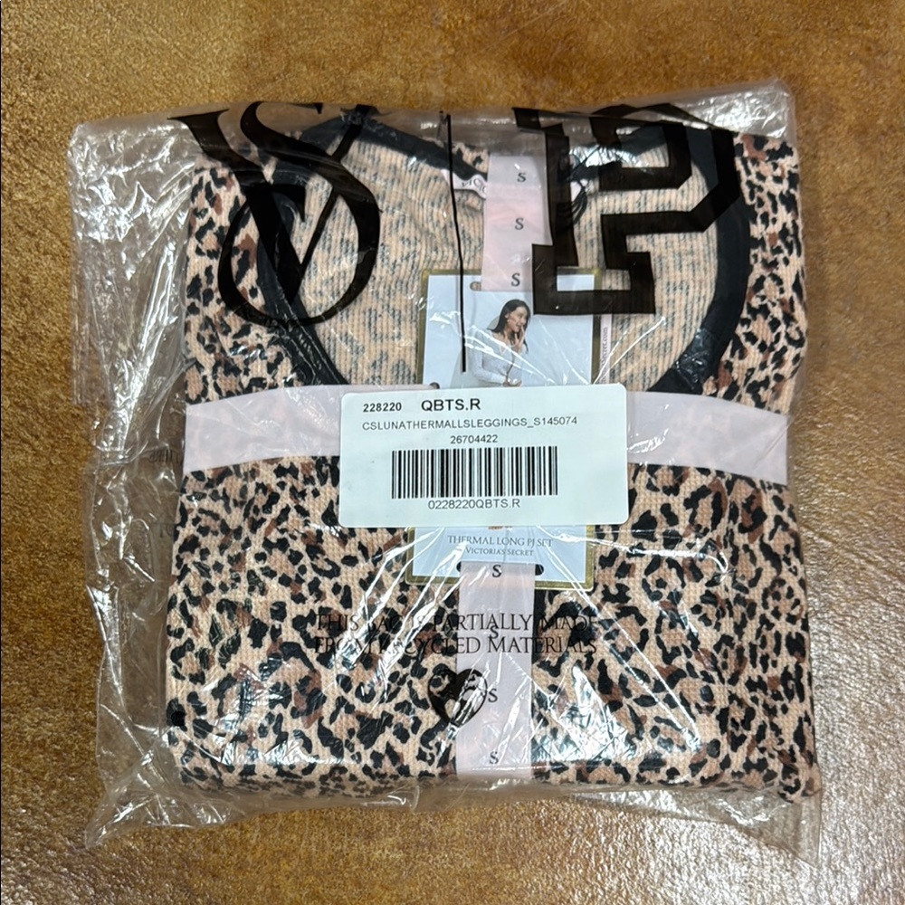 Victoria's Secret Leopard Print Leggings
